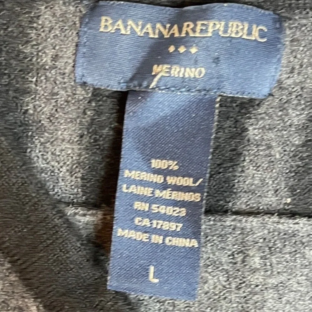 BANANA REPUBLIC Men's Large Merino Wool Sweater GRAY‎ V Neck Pullover Casual